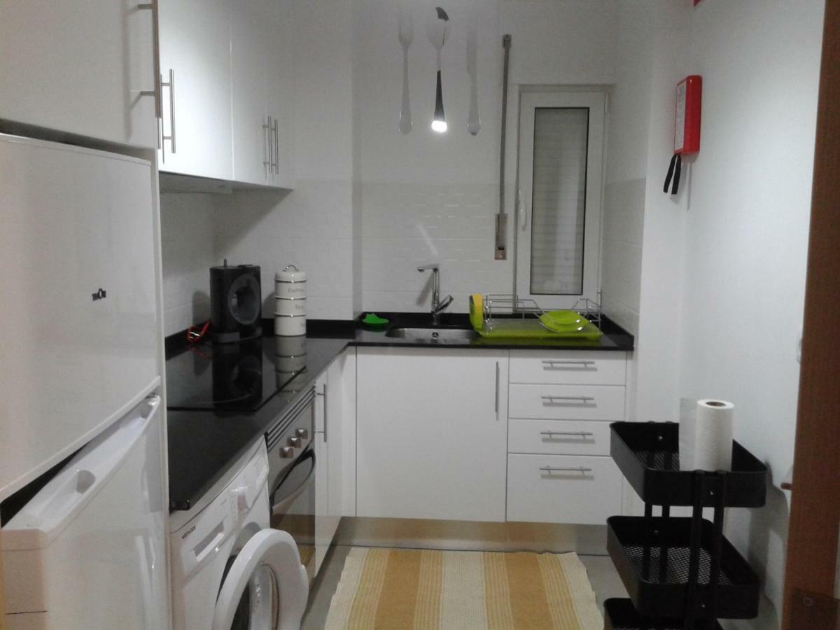 Gui Beach House Armacao de Pera Bagian luar foto